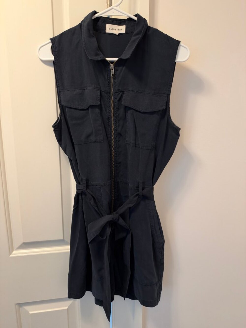 Bella Dahl Navy Zip-Front Romper with Tie Waist — S